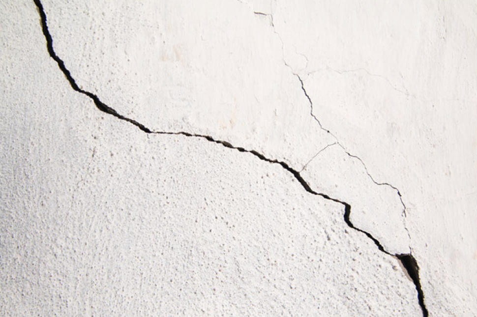 Why Cement Plaster Cracks? 4 Root Causes & Prevention Tips